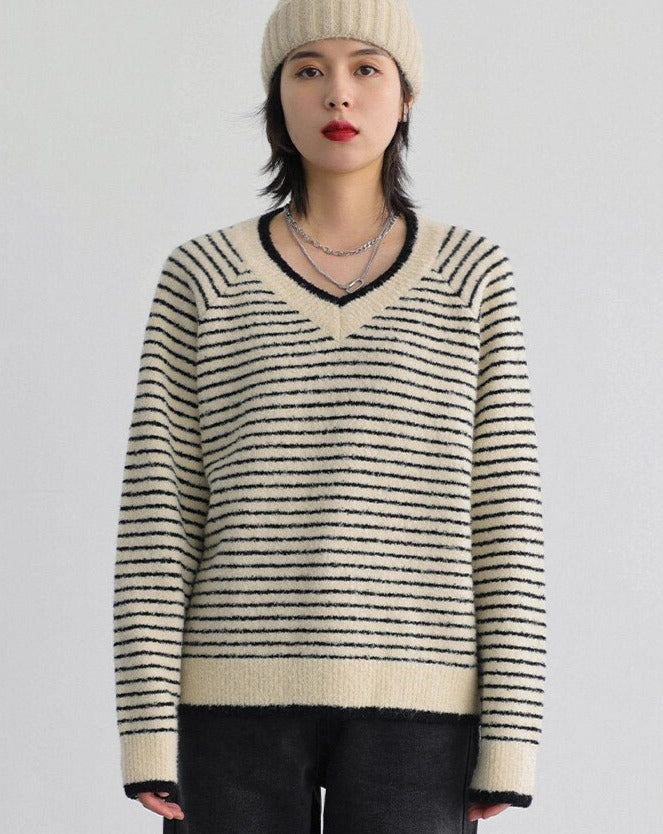 V-neck Raglan Sleeve Stripe Knitted Sweater