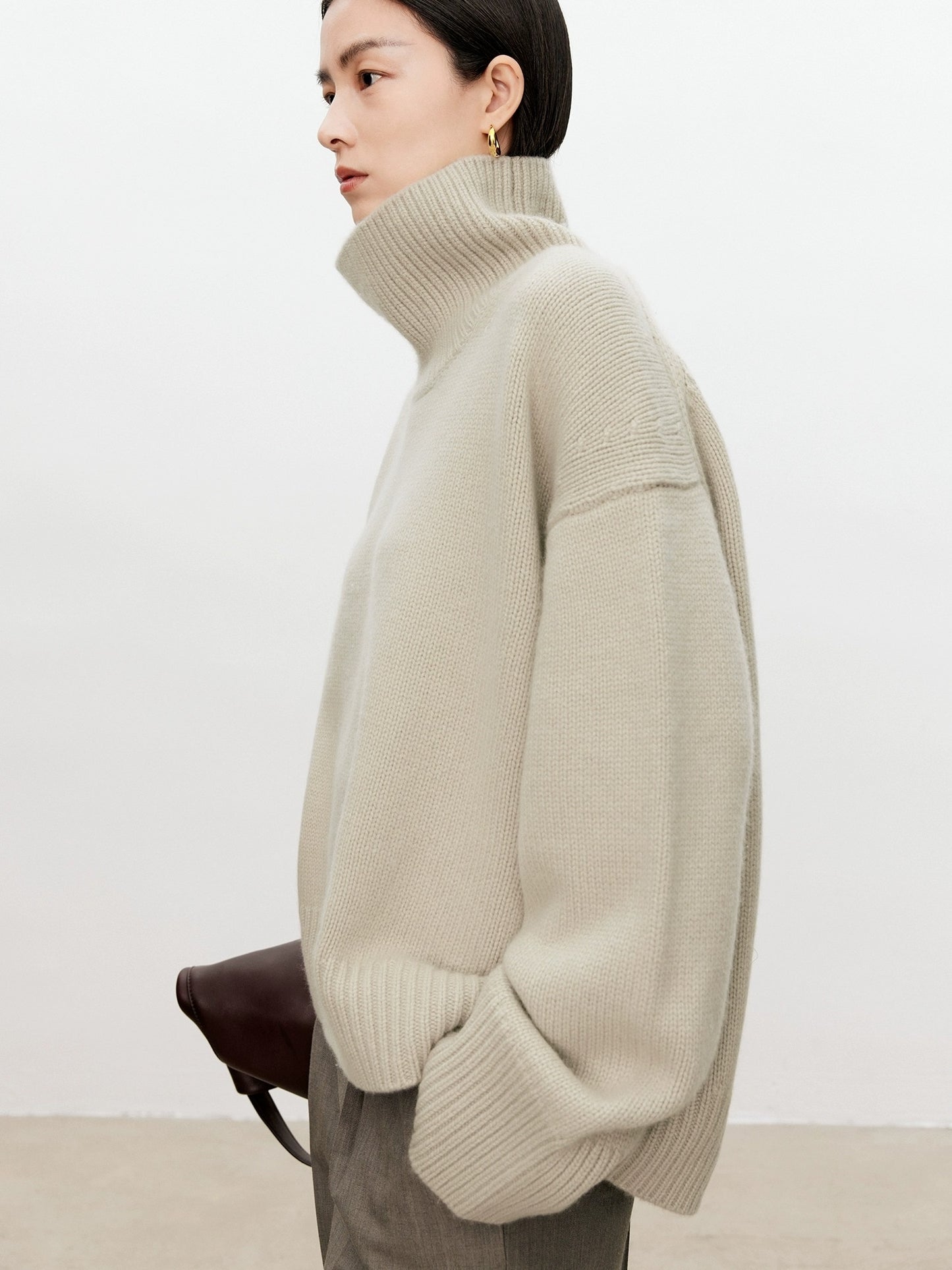 Turtleneck Cashmere Blended Sweater