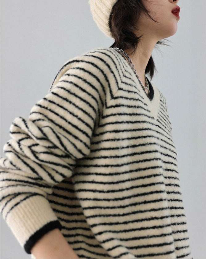 V-neck Raglan Sleeve Stripe Knitted Sweater