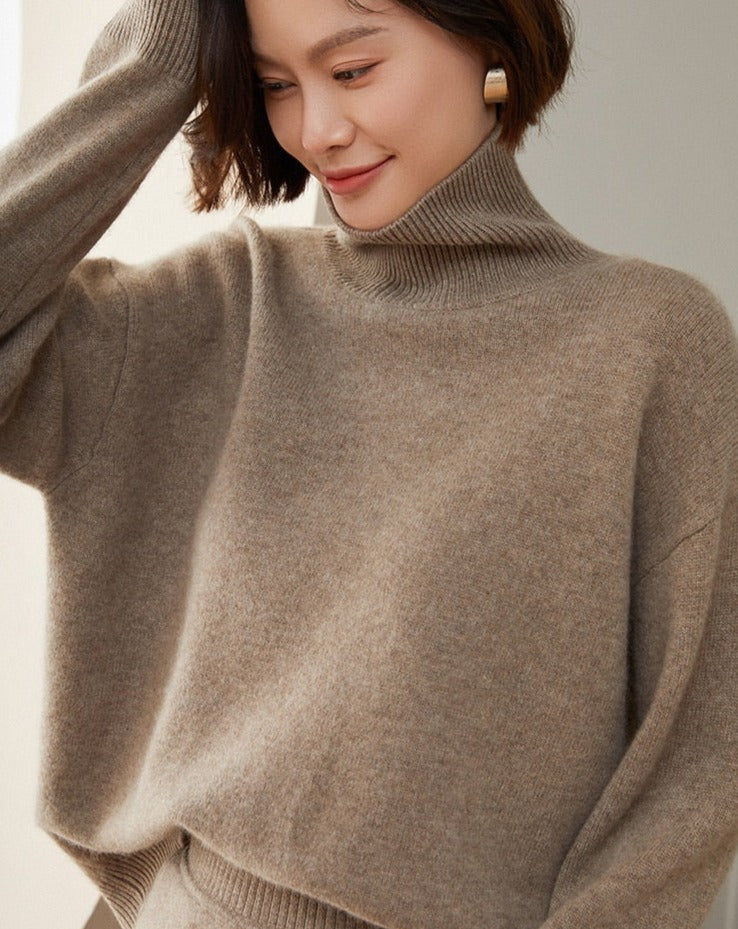 Long Sleeve Turtleneck Cashmere Sweater - BEYOND