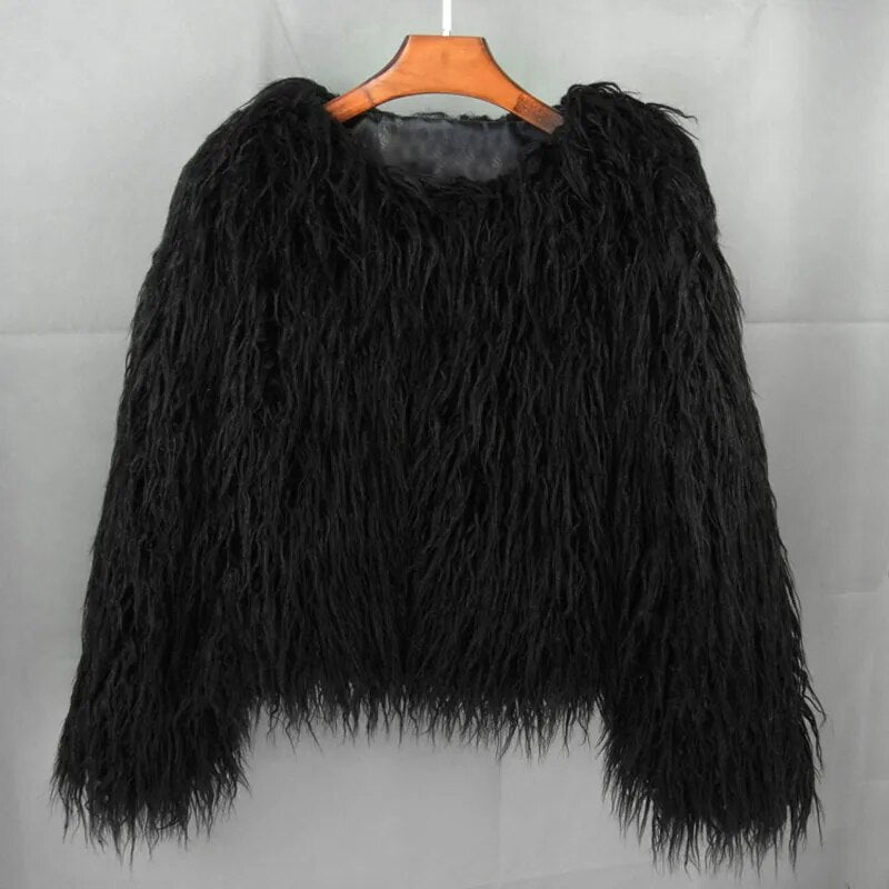 Elegant Short Faux Fur Coat - BEYOND