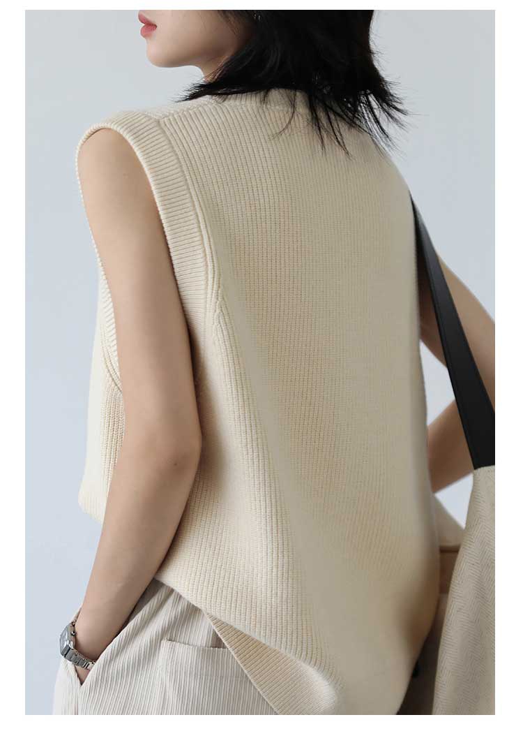 Round Neck Solid Color Knit Vest