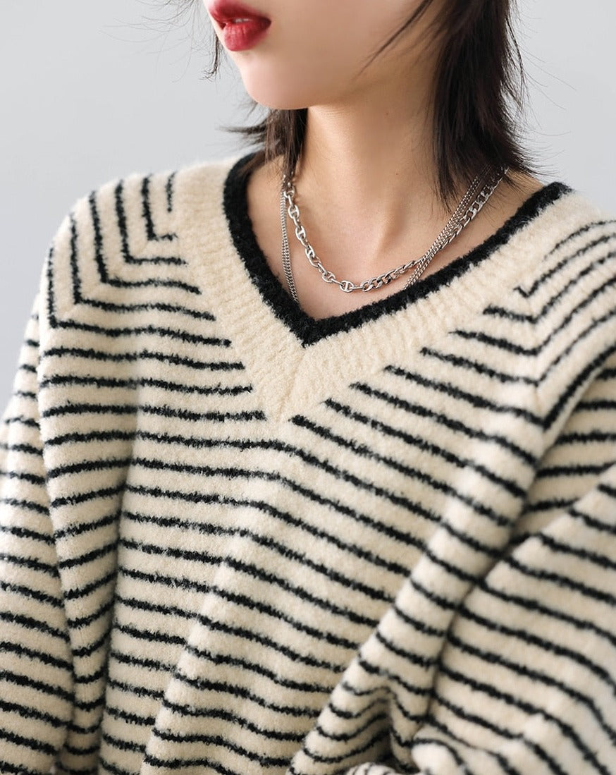 V-neck Raglan Sleeve Stripe Knitted Sweater