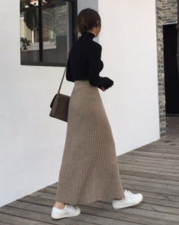 Elegant Cozy Ribbed Knit Midi Skirt