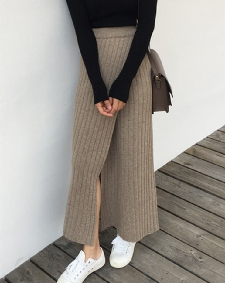 Elegant Cozy Ribbed Knit Midi Skirt