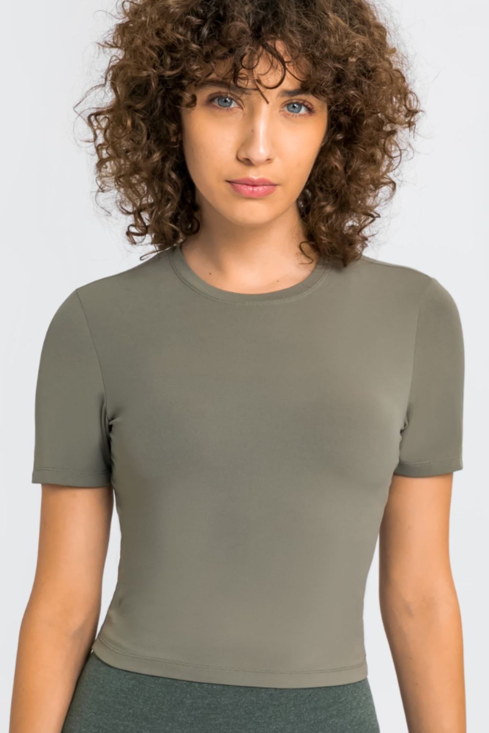 Round Neck Short Sleeve T-Shirt - BEYOND FASHION